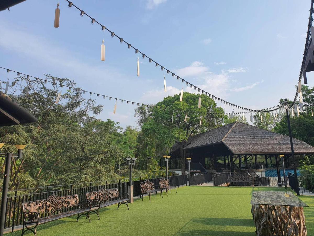 Rain Tree Khao Yai Hotel Pak Chong Exterior foto